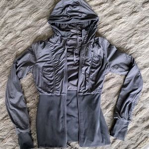 Lululemon Gray stretchy jacket